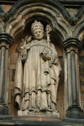 교황 성 대 그레고리오 1세_photo by Tim Ellis_in the Cathedral Church of the Blessed Virgin Mary and St Chad in Lichfield_England.jpg